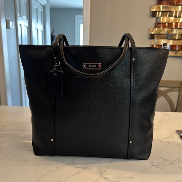 Tumi Sinclair Q Black Tote Bag with Sleek Design - Picture 1 of 14